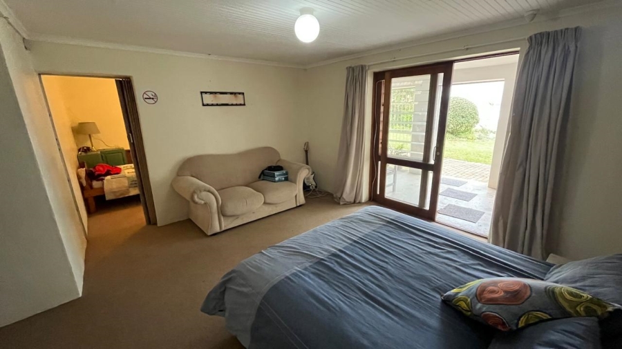 6 Bedroom Property for Sale in Oyster Bay Eastern Cape